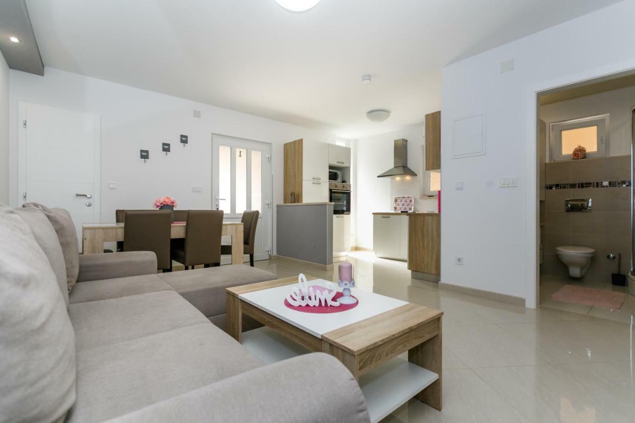 Apartman Brajutovci 26 Kornić Exterior foto