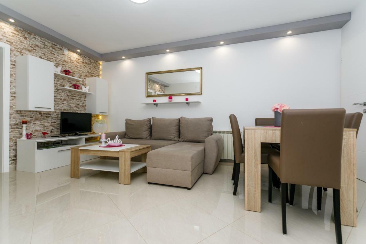 Apartman Brajutovci 26 Kornić Exterior foto